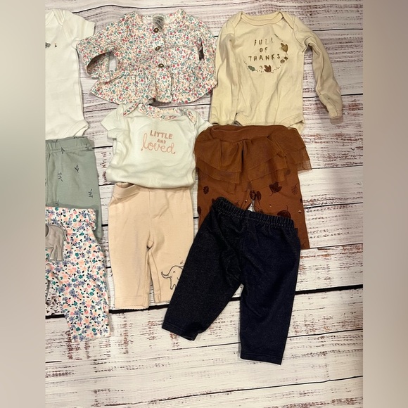 Sweet Baby girl Clothing Set in Pink, Green, and Orange - Picture 4 of 5